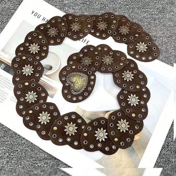 Western Vegan Leather Heart Star Grommet Concha Belt - Picture 6 of 6